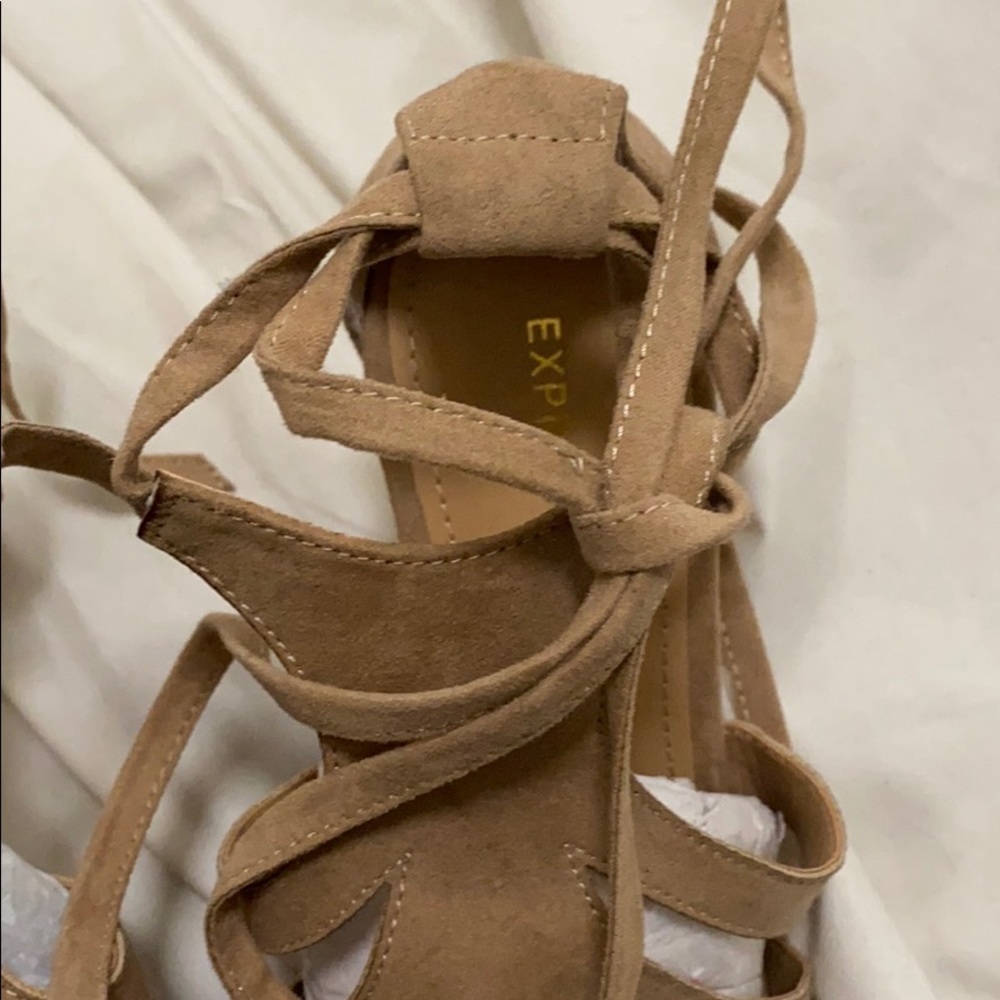 Heels - Picture 3 of 5